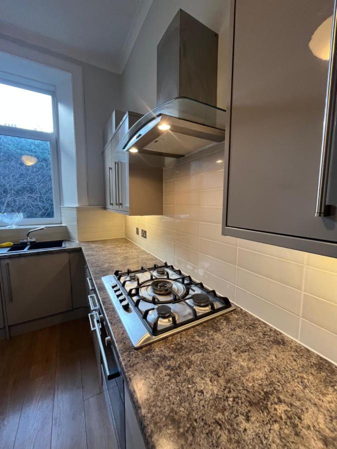 Bright 3 Bedroom Edinburgh City Apt Luaran gambar