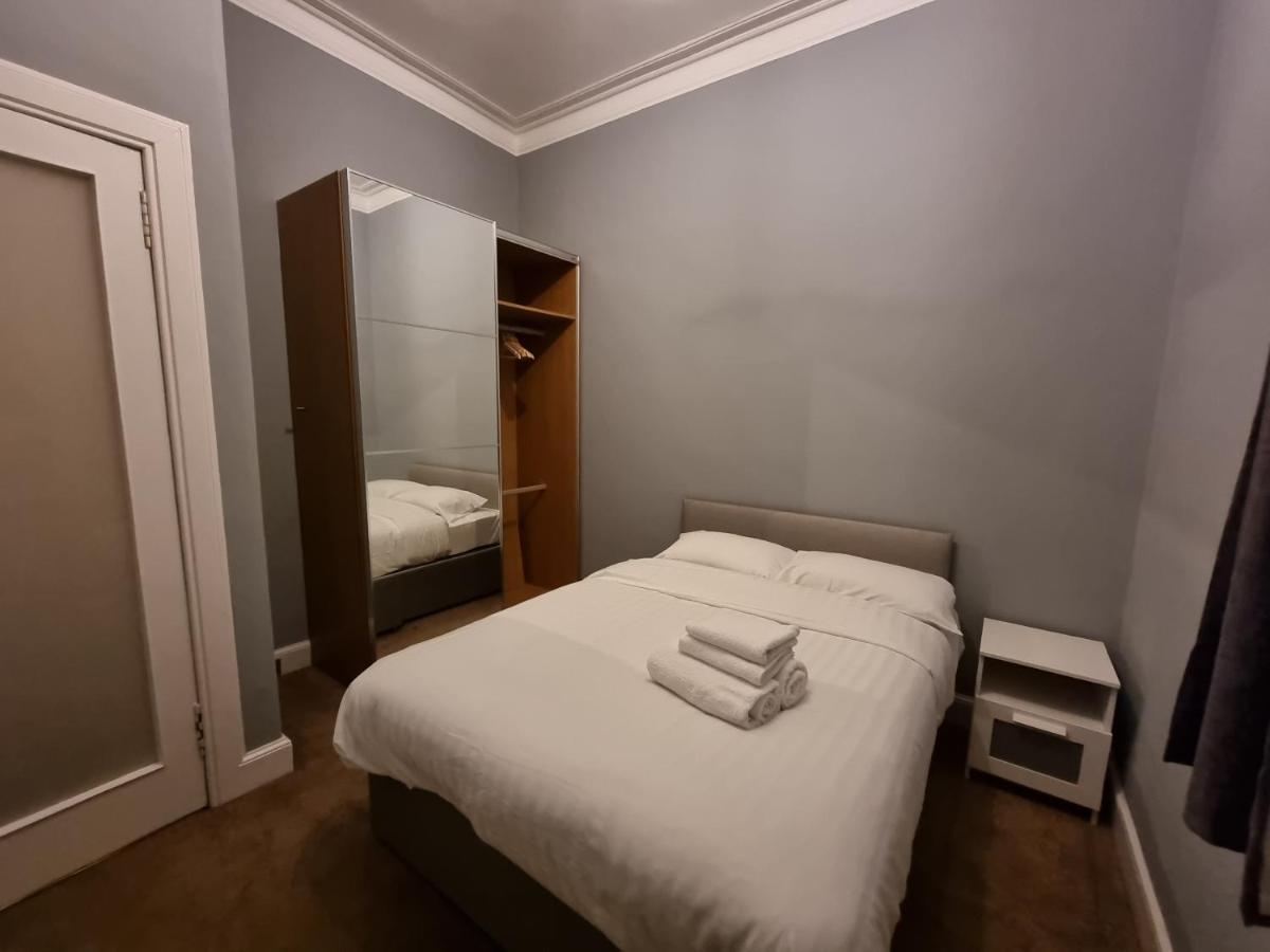Bright 3 Bedroom Edinburgh City Apt Luaran gambar